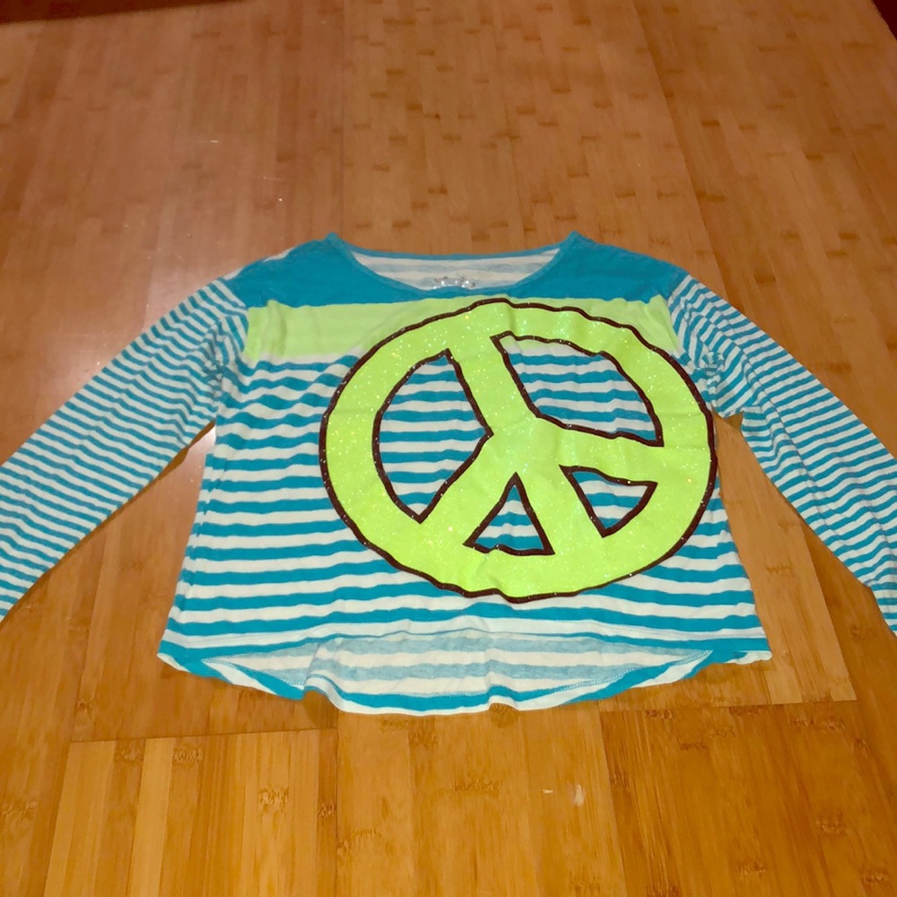 Long sleeve t-shirt